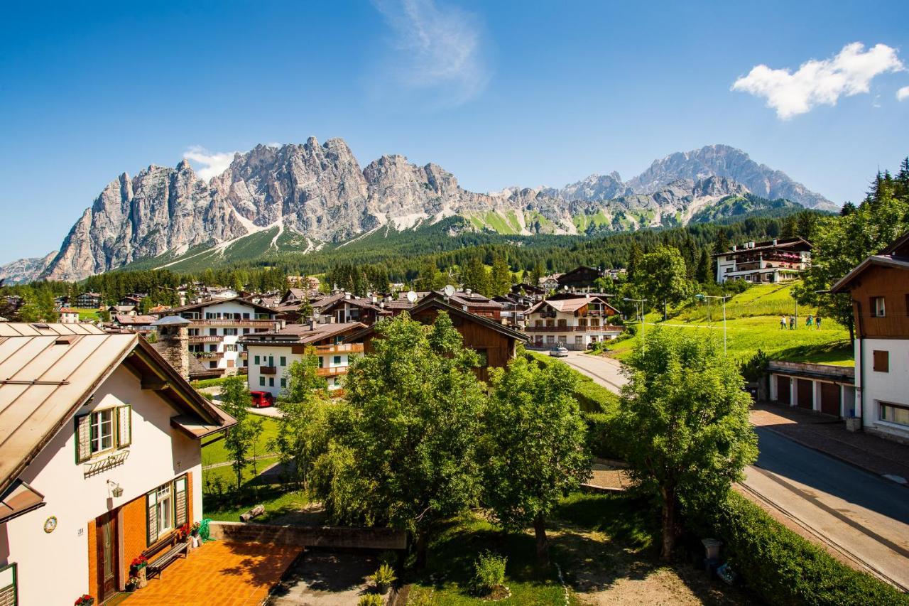 Hotel Natale Кортина-д'Ампеццо Экстерьер фото